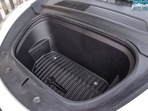 Used 2021 Tesla Model Y Long Range AWD/4WD image 23
