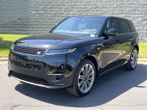 New 2026 Land Rover Range Rover Sport Dynamic SE AWD/4WD image 2