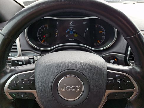 Used 2020 Jeep Grand Cherokee Limited w/ Luxury Group II image 20