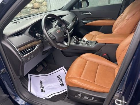 Used 2021 Cadillac XT4 Premium Luxury AWD/4WD image 11