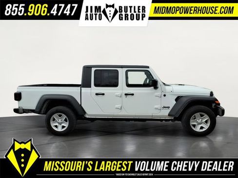 Used 2023 Jeep Gladiator Sport image 7