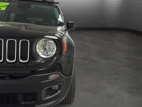 Used 2017 Jeep Renegade Latitude AWD/4WD image 29