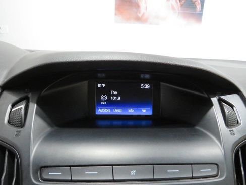 Used 2018 Ford Focus SE image 17