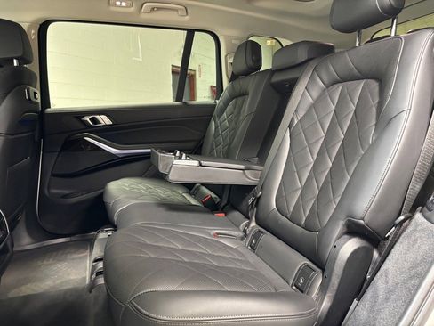 Used 2023 BMW X7 xDrive40i image 27