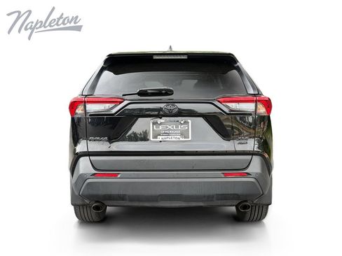 Used 2023 Toyota RAV4 XLE Premium AWD/4WD image 4