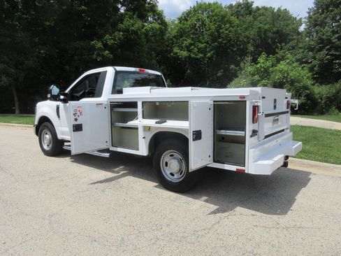 Used 2019 Ford F350 XL w/ Power Equipment Group RWD image 13