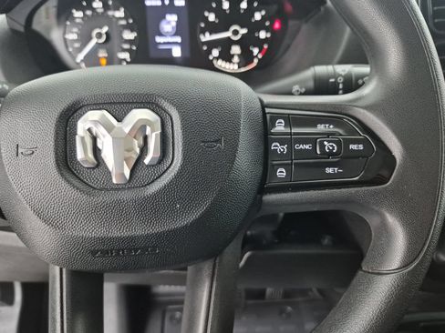 Used 2025 RAM ProMaster 2500 w/ Convenience Group FWD image 29