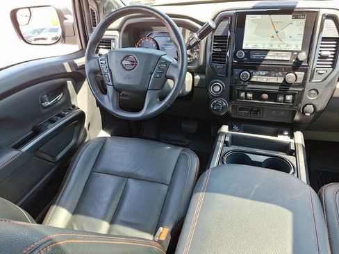 Used 2024 Nissan Titan PRO-4X w/ Pro-4x Convenience Package AWD/4WD image 14