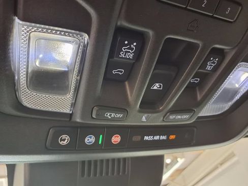Used 2024 GMC Sierra 3500 Denali Ultimate AWD/4WD image 19
