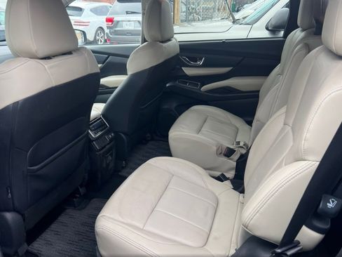 Used 2019 Subaru Ascent Limited image 14