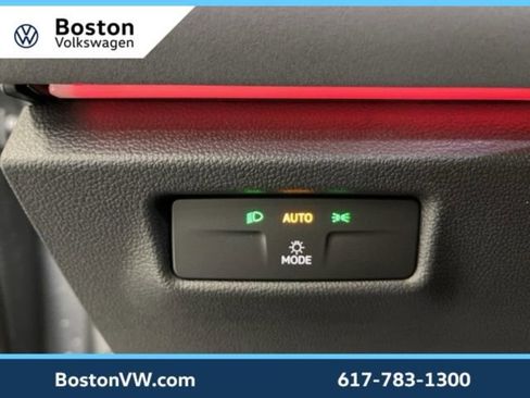 New 2026 Volkswagen Tiguan SE image 20