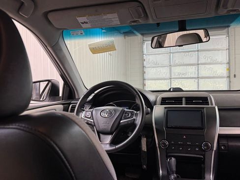 Used 2016 Toyota Camry SE image 18