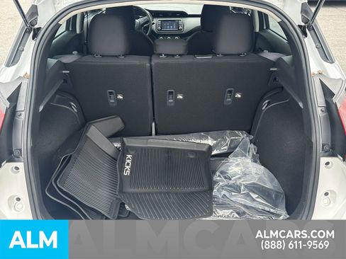 Used 2025 Nissan Kicks Play S image 28