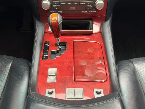 Used 2010 Lexus LS 460 L RWD image 31