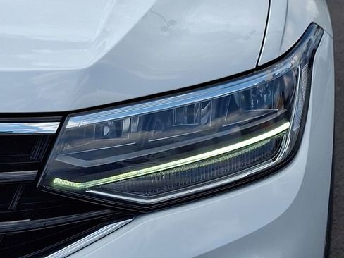 Used 2024 Volkswagen Tiguan SE R-Line AWD/4WD image 12