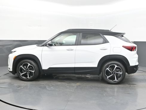 Used 2021 Chevrolet TrailBlazer RS w/ Sun and Liftgate Package FWD image 5