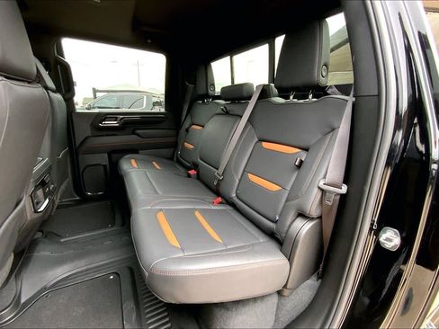 Used 2024 GMC Sierra 2500 AT4 w/ AT4 Premium Plus Package AWD/4WD image 19