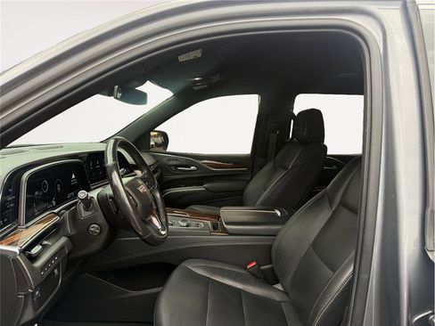 Used 2021 Cadillac Escalade Luxury AWD/4WD image 9