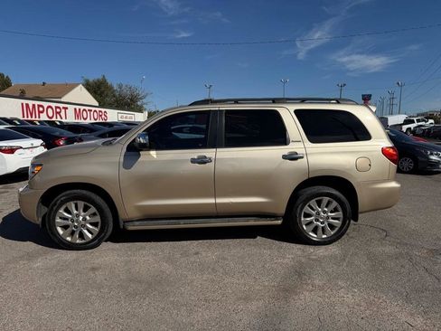 Used 2010 Toyota Sequoia Platinum RWD image 5
