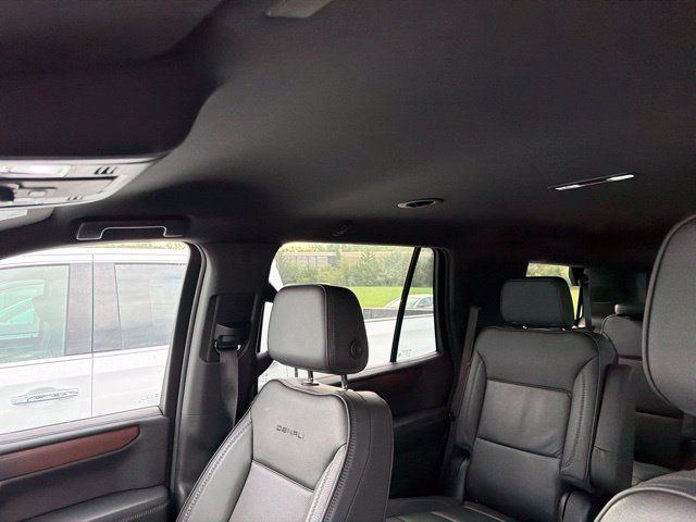 Used 2025 GMC Yukon Denali AWD/4WD image 43