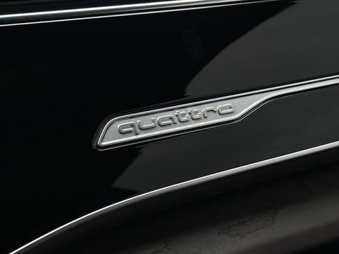 Used 2019 Audi Q8 Premium Plus w/ Premium Plus AWD/4WD image 5