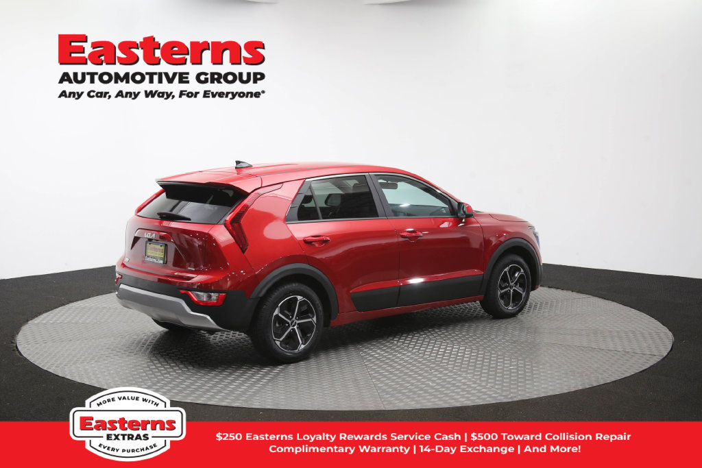 Used 2025 Kia Niro LX FWD image 41