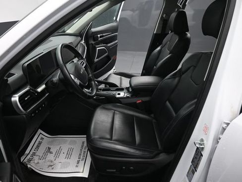 Used 2025 Kia Telluride S AWD/4WD image 15