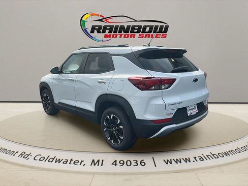 Used 2021 Chevrolet TrailBlazer LT w/ Convenience Package FWD image 5