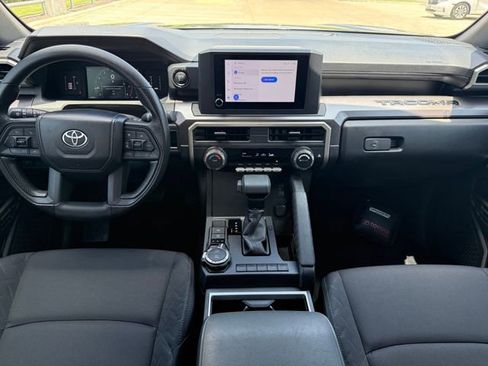Used 2025 Toyota Tacoma SR5 AWD/4WD image 26