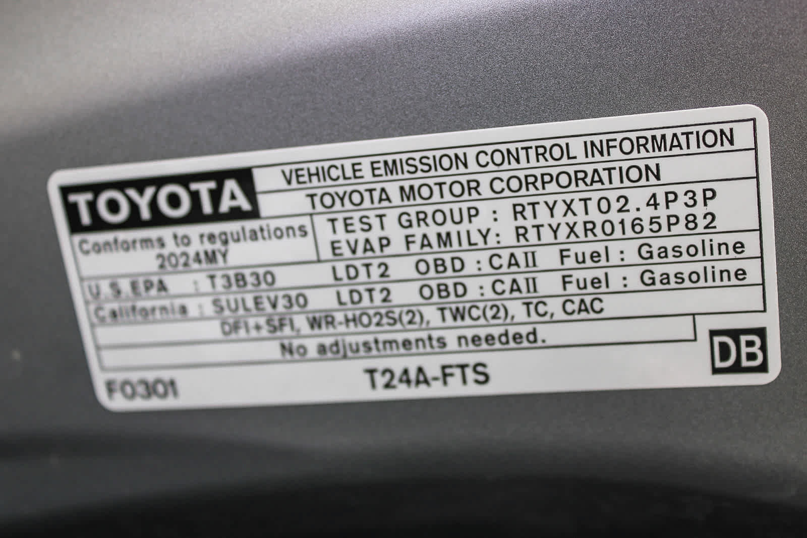 Used 2024 Toyota Highlander LE FWD image 27