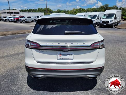 Used 2022 Lincoln Nautilus Reserve FWD image 4