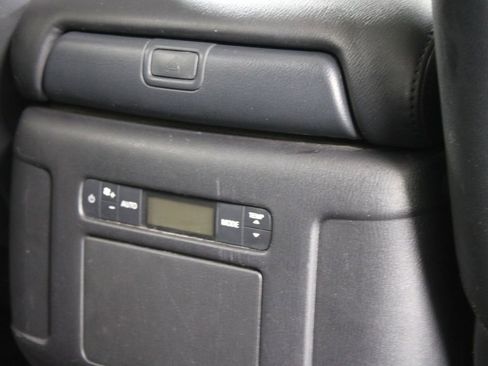 Used 2024 Nissan Armada SL image 34