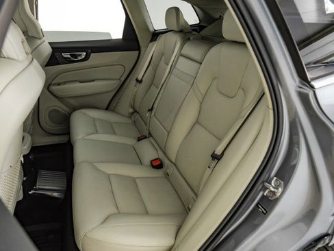 Used 2021 Volvo XC60 T8 Inscription Expression w/ Advanced Package image 35