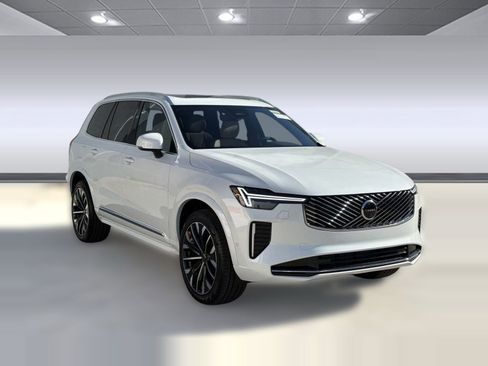 New 2026 Volvo XC90 B6 Plus w/ Protection Package Premier image 22
