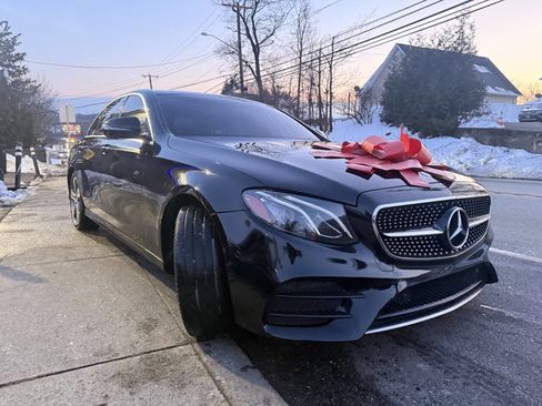 Used 2017 Mercedes-Benz E 300 E 300 4dr Sedan image 4