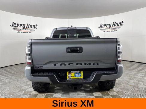 Used 2021 Toyota Tacoma SR5 AWD/4WD image 7