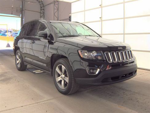 Used 2017 Jeep Compass High Altitude AWD/4WD image 3