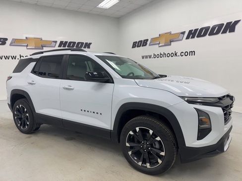 New 2026 Chevrolet Equinox RS image 3