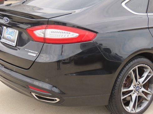 Used 2014 Ford Fusion Titanium FWD image 12