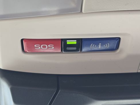 Used 2021 Subaru Ascent Premium w/ Convenience Package image 26