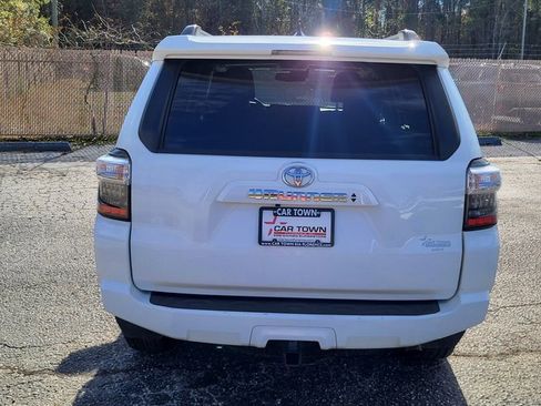 Used 2023 Toyota 4Runner SR5 Premium image 3