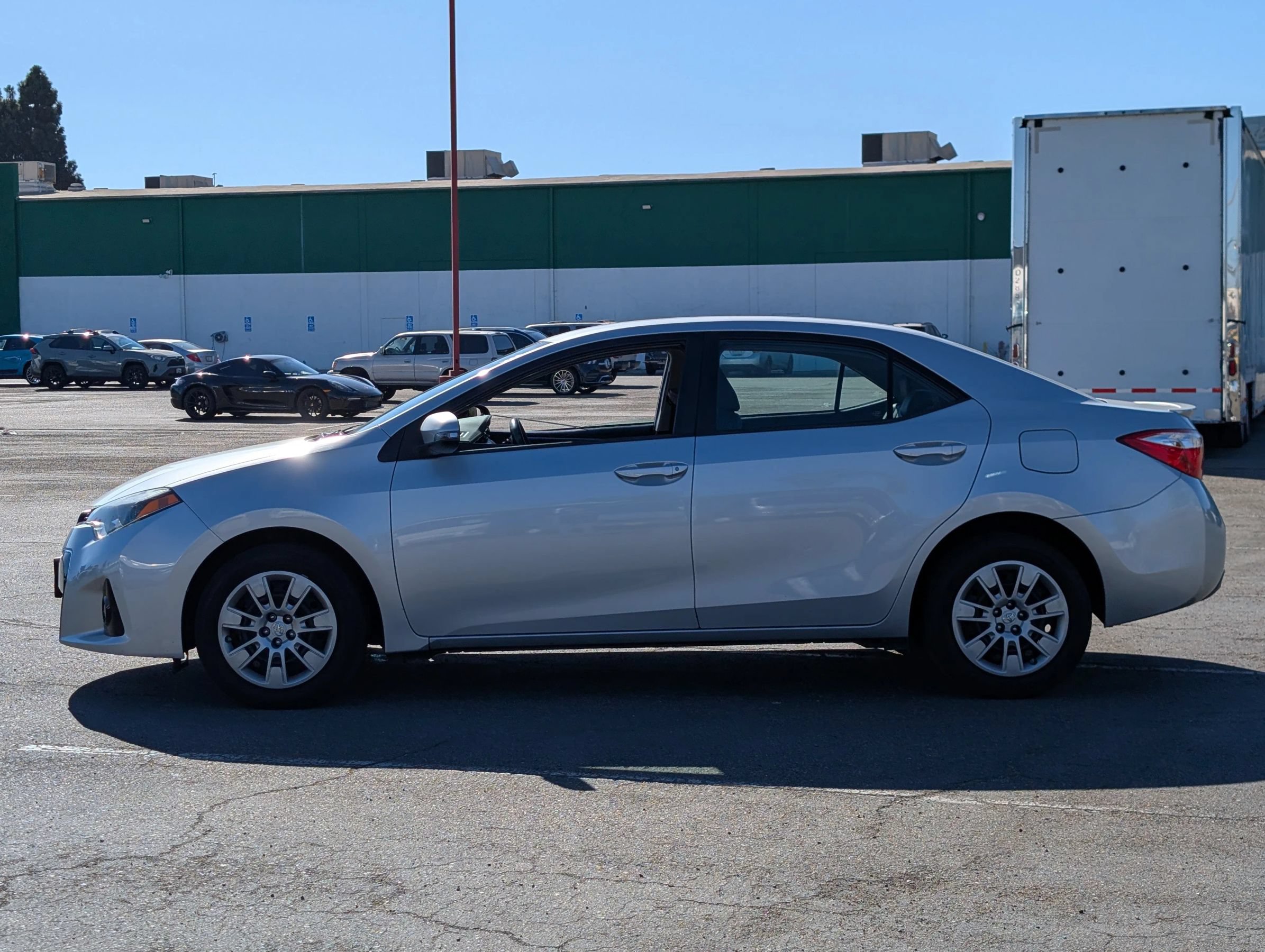Used 2015 Toyota Corolla S FWD image 4