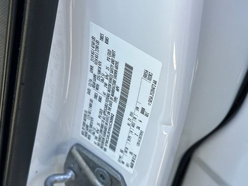 Used 2017 Ford Escape Titanium image 40