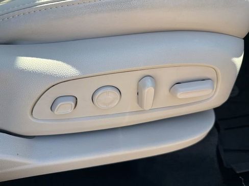 Used 2024 Buick Enclave Avenir w/ Avenir Technology Package AWD/4WD image 59