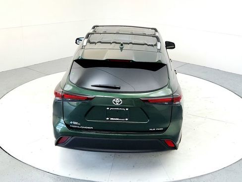 Certified 2024 Toyota Highlander XLE AWD/4WD image 15