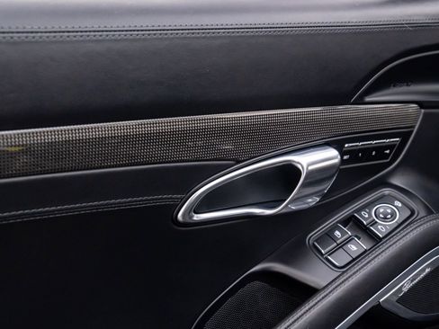 Used 2017 Porsche 911 Turbo S image 15