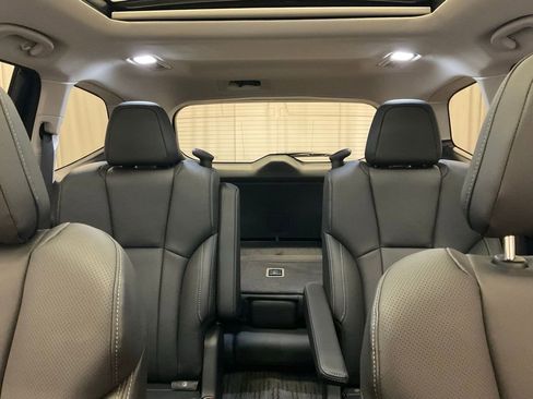 Certified 2023 Subaru Ascent Limited w/ Technology Package image 21