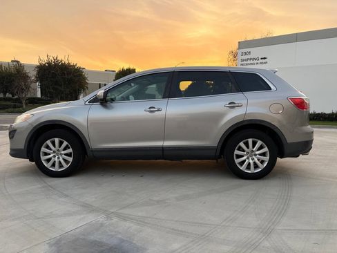 Used 2010 MAZDA CX-9 Touring w/ Moonroof & Bose Audio Pkg image 8
