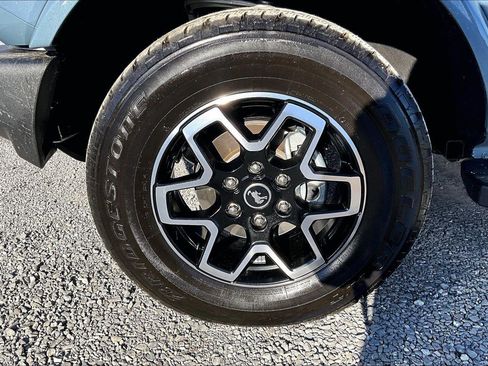 Used 2024 Ford Bronco Outer Banks image 8
