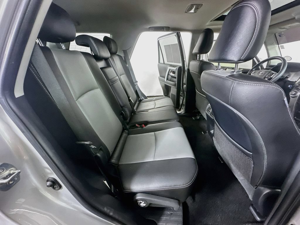 Used 2022 Toyota 4Runner SR5 Premium w/ Moonroof Package RWD image 12